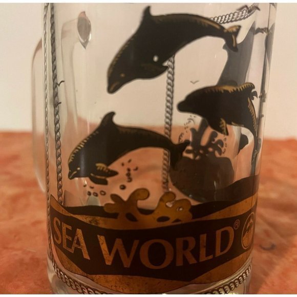 Vintage Sea World Black Gold Accent Glass Coffee Cup Mug Shamu Dolphins - Picture 8 of 8